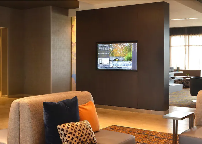 Courtyard By Marriott Youngstown Canfield