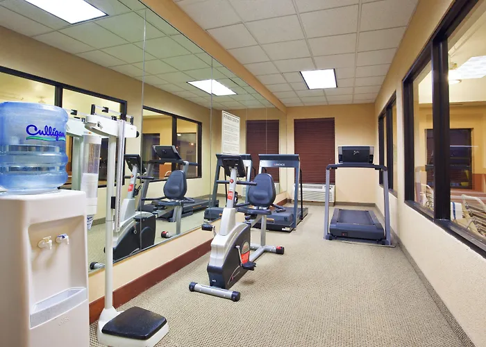 Holiday Inn Express Hotel & Suites Cleveland-Streetsboro By Ihg